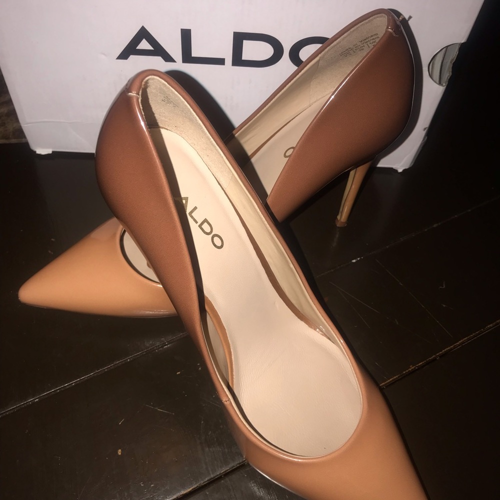 ALDO Women's Tan Pumps